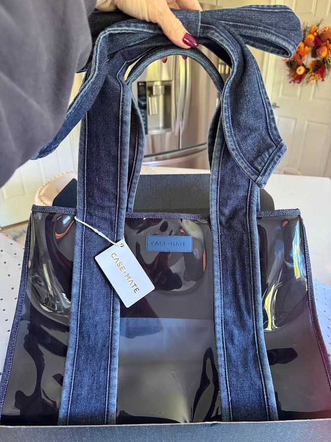 Case Mate JUST DROPPED their NEW Denim Collection and I’m SWOONING 😍