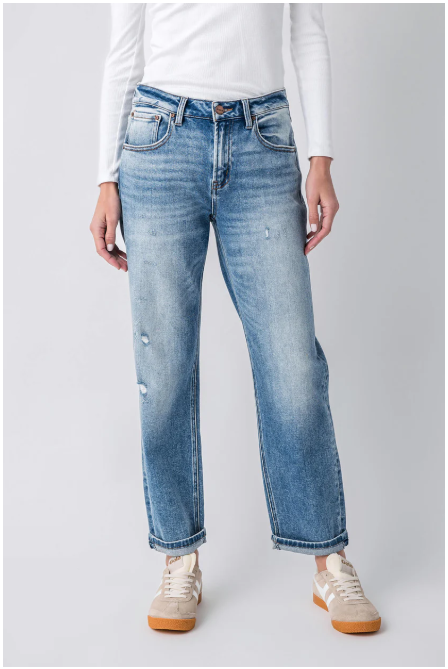 🏆 Yesterday’s BEST SELLER for a reason 👖✨ My favorite Risen Jeans are 20% OFF!!  I probably own more pairs than any reasonable person should… but once you try them you’ll understand 🤭
