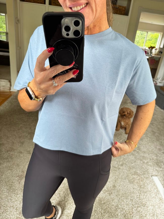 My ‘velcro dog’ loves a good photo 💣 opp 😂🤣