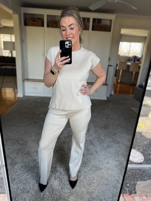 Ladies, this 2-Piece set is so chic! It really makes you look like you have your whole life together. Throw on some sandals or flats, a jean jacket and out-the-door.