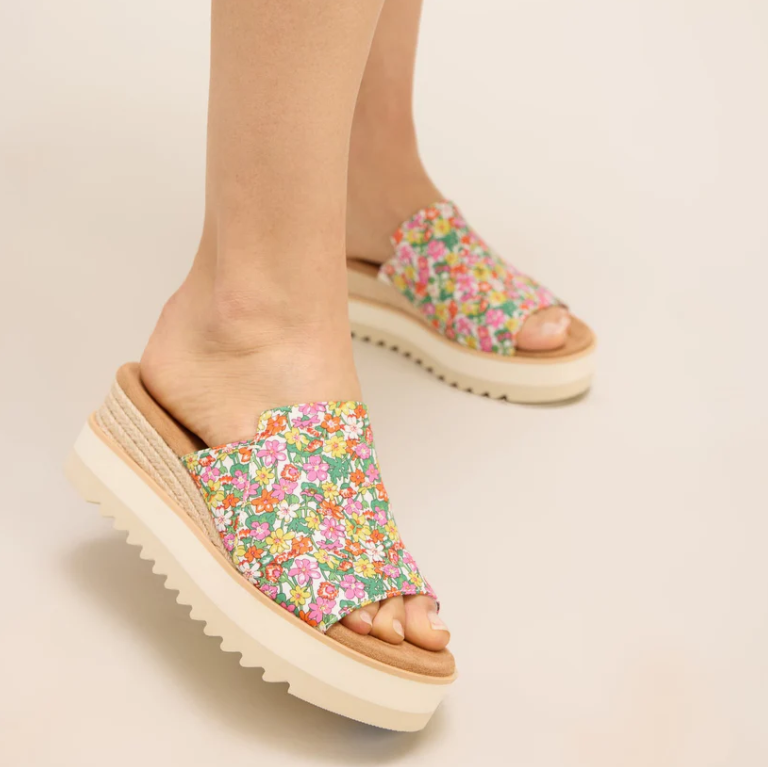 Ok, sizes are FLYIN on these adorable TOMS Wedge Sandals.