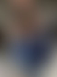 These Case-Mate Jelly Totes keep popping up ALL over my social media feeds. At first I thought they were just cute… but turns out they’re actually super practical too: