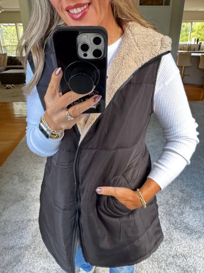 This Reversible Long Puffer is a STAPLE in my wardrobe. Lightweight and perfect for Spring/Summer months. 40 percent off today.