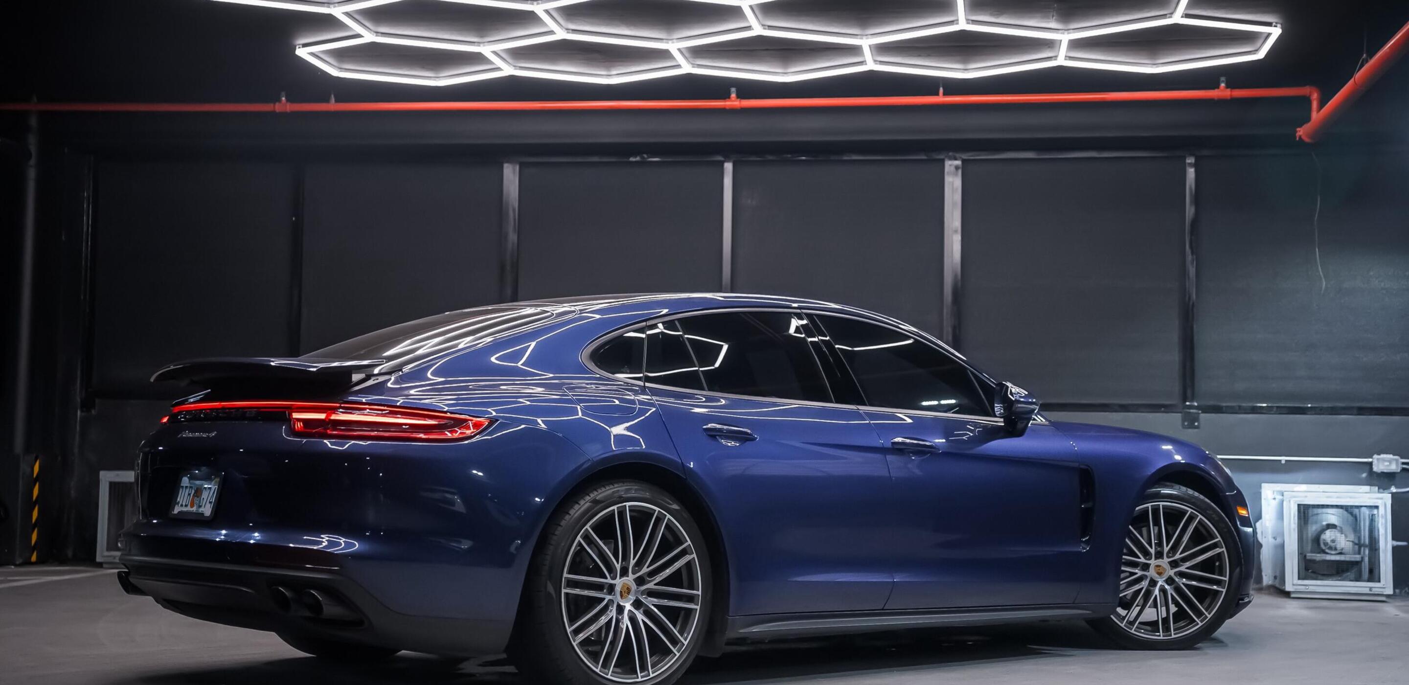 2020 Porsche Panamera, view 4