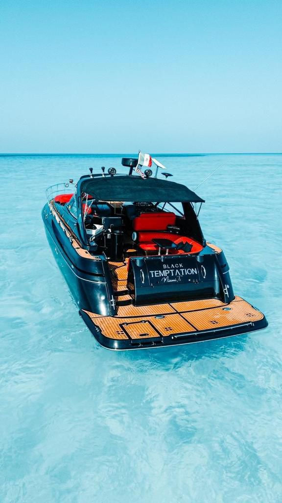 Thumbnail: Private Yacht Charter/Boat Rental - 44FT Sea Ray Black Temptation - Deposit Only