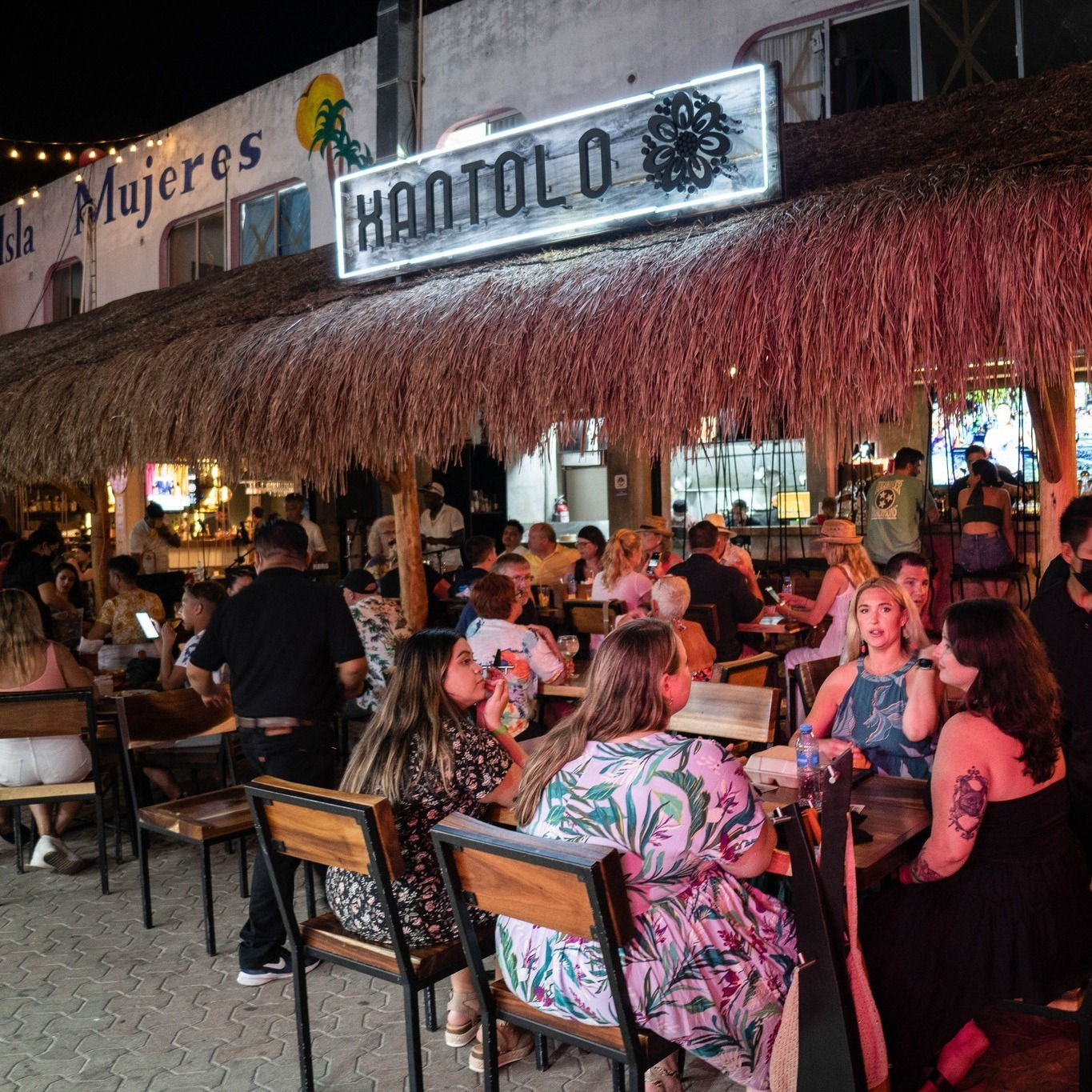 Xantolo Table Reservations