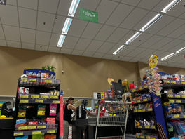 Rede de supermercados do RS implementa caixas sustentáveis em todas as suas lojas