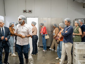 Os sinais de que sua rede pode estar pronta para uma Central de Produção nem sempre aparecem no balanço. Eles aparecem na rotina.