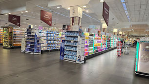 Entenda como cosméticos e produtos de autocuidado podem ampliar a cesta de compras, gerar conveniência e ganhar espaço estratégico no supermercado.