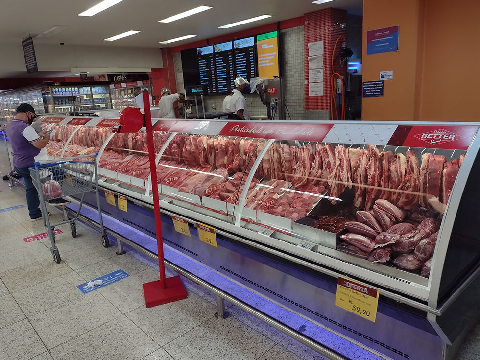 ERP mostra estoque de carne, mas o balcão do açougue ou a ilha de autosserviço continua vazia? Como o Dalben Supermercados transformou a operação do açougue com Kikker e Fluxxer