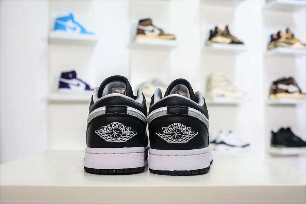 縮圖：Jordan 1 Low Black White Grey 553558-040