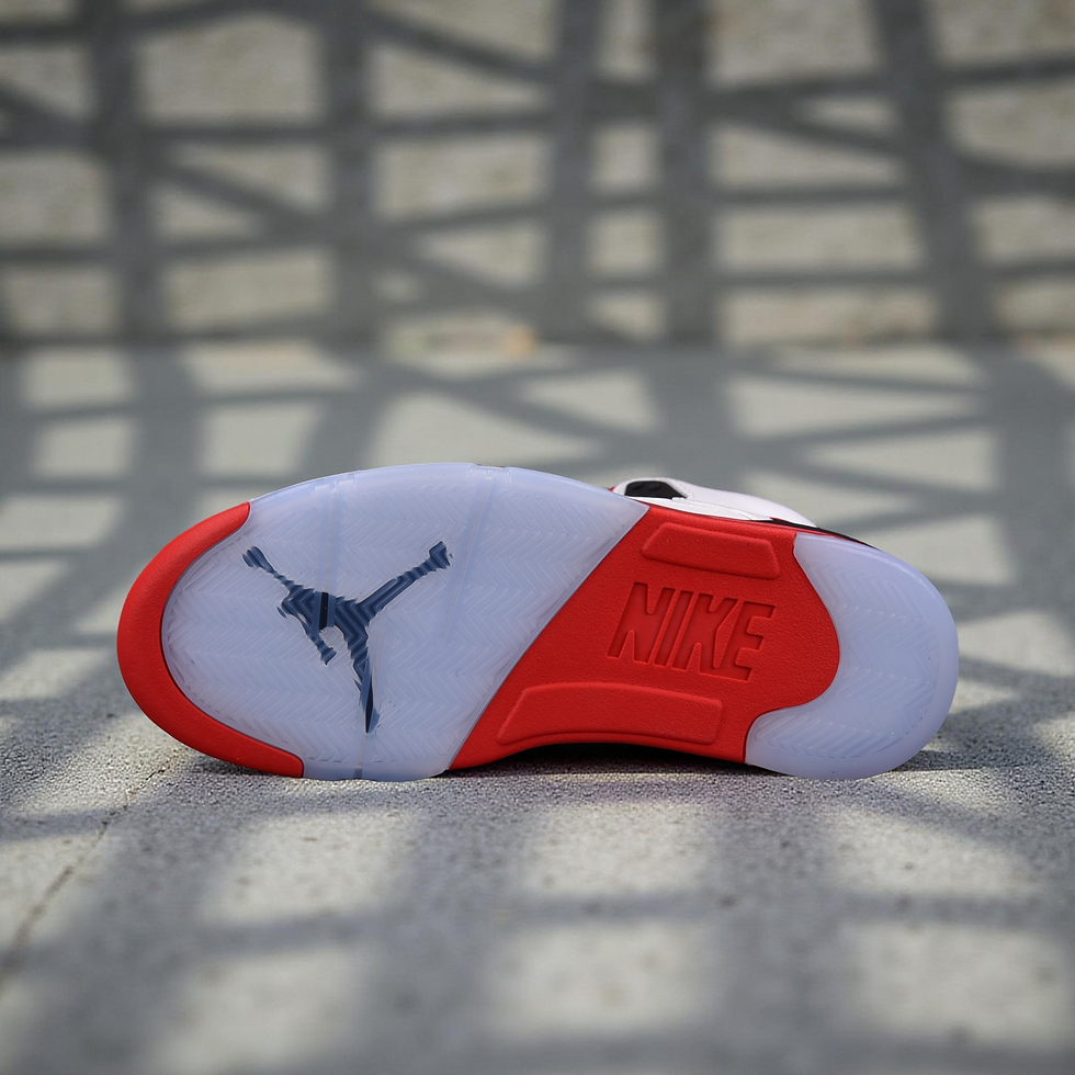 縮圖：Jordan 5 Retro Fire Red Black Tongue HQ7978-101
