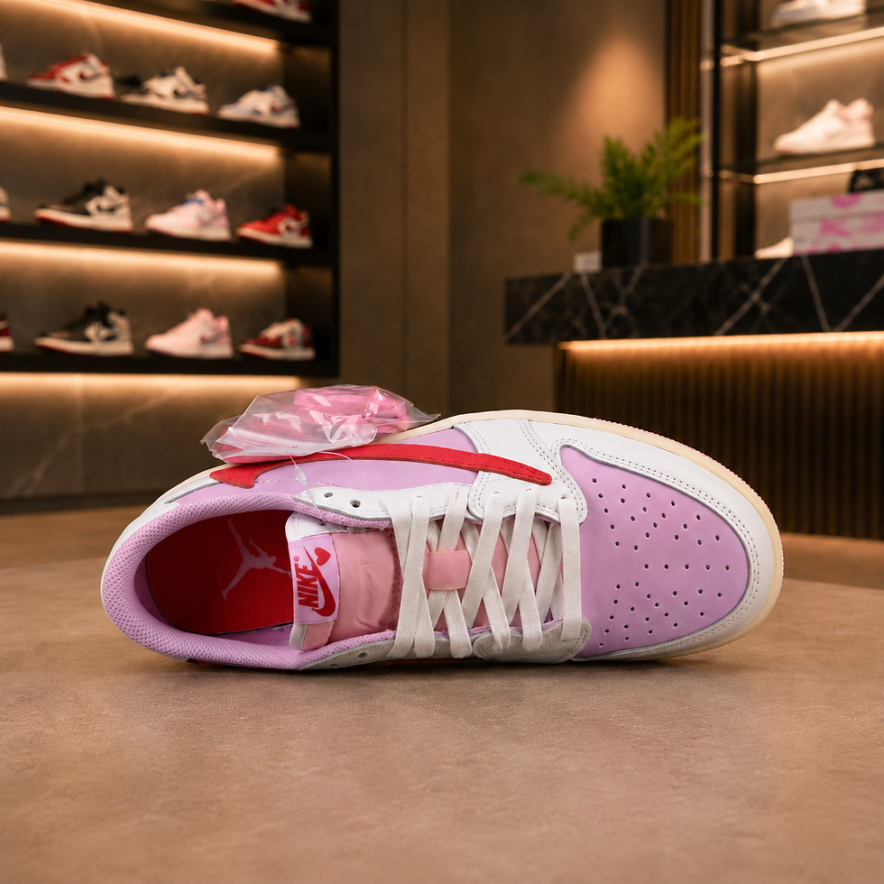 縮圖：Jordan 1 Retro Low OG SP Travis Scott Sail Tropical Pink IQ7604-101