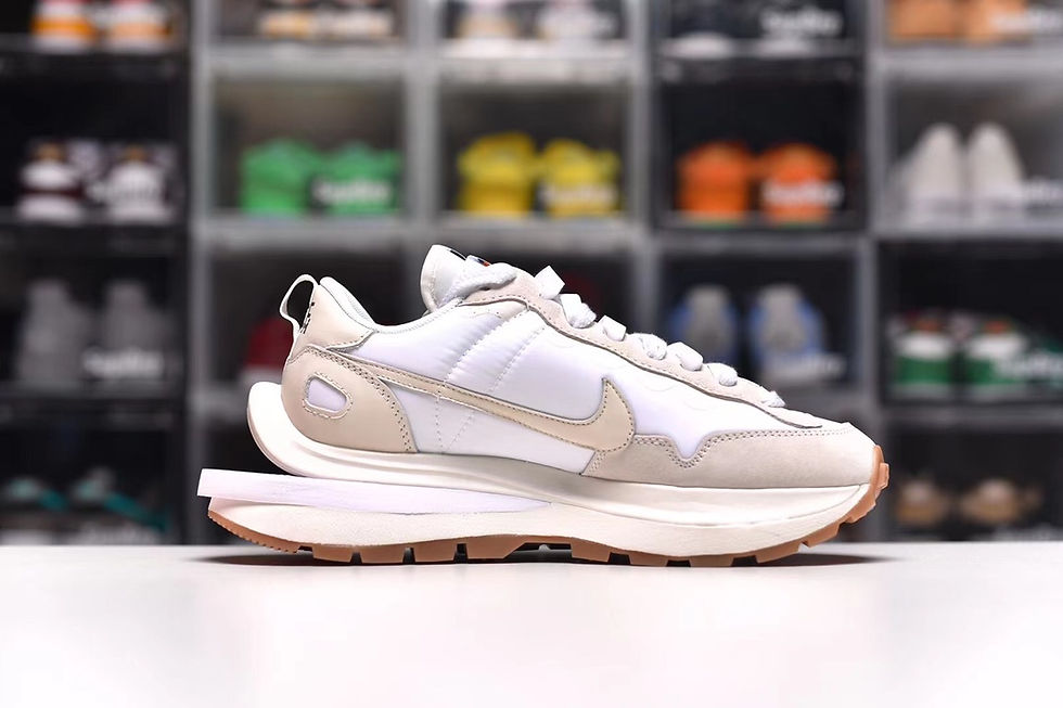 縮圖：Nike Vaporwaffle sacai Sail Gum DD1875-100