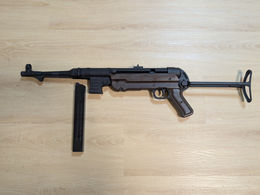 SRC SR40 CO2 Submachine Gun