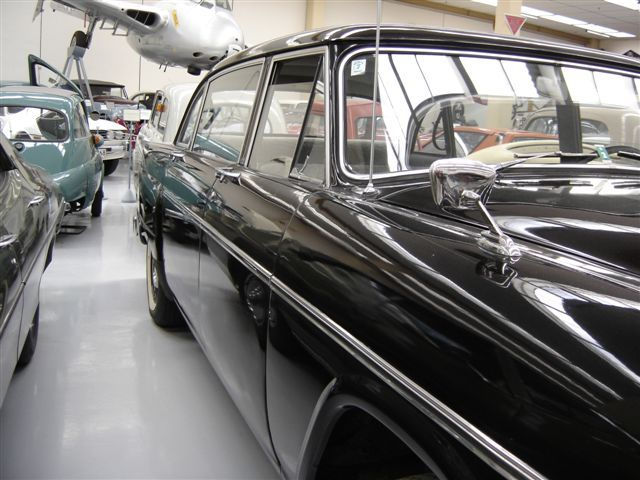 1965 Checker A-12E Queen of Tonga Checker - 05