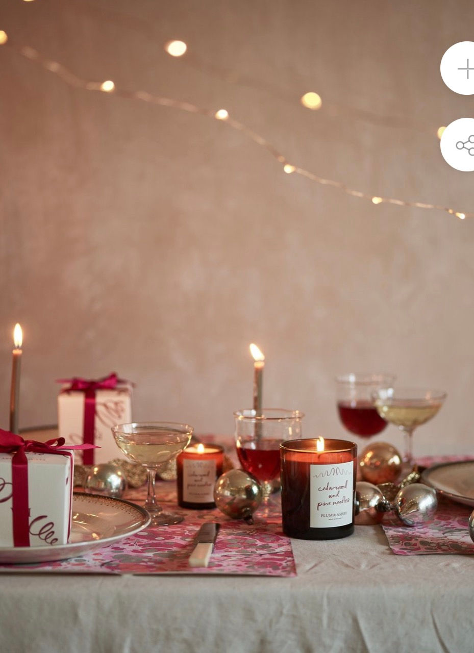 CEDARWOOD & PINE NEEDLES CANDLE