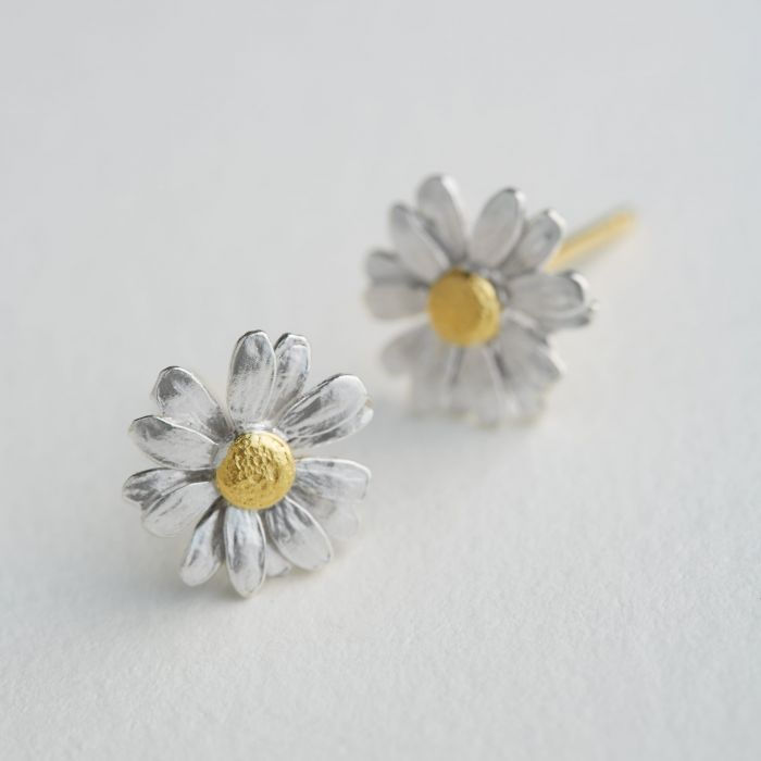 LITTLE DAISY STUD EARRINGS