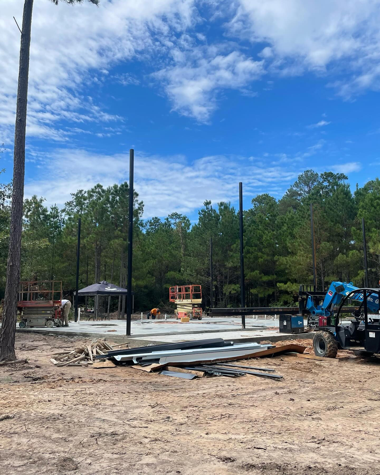 erecting metal frame for barndominium texas
