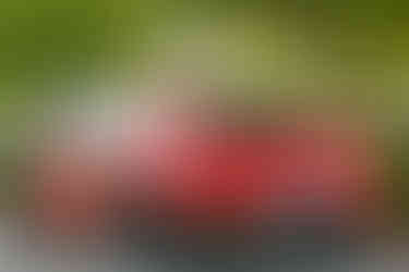 red porsche 911 gt2 rs photo