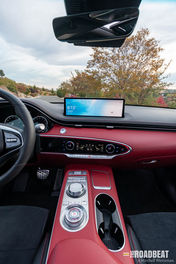 2022 genesis gv70 interior image