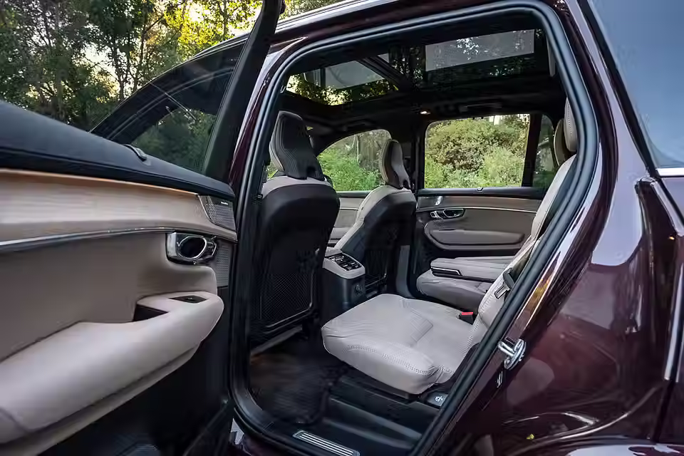 rear seat 2025.5 volvo xc90