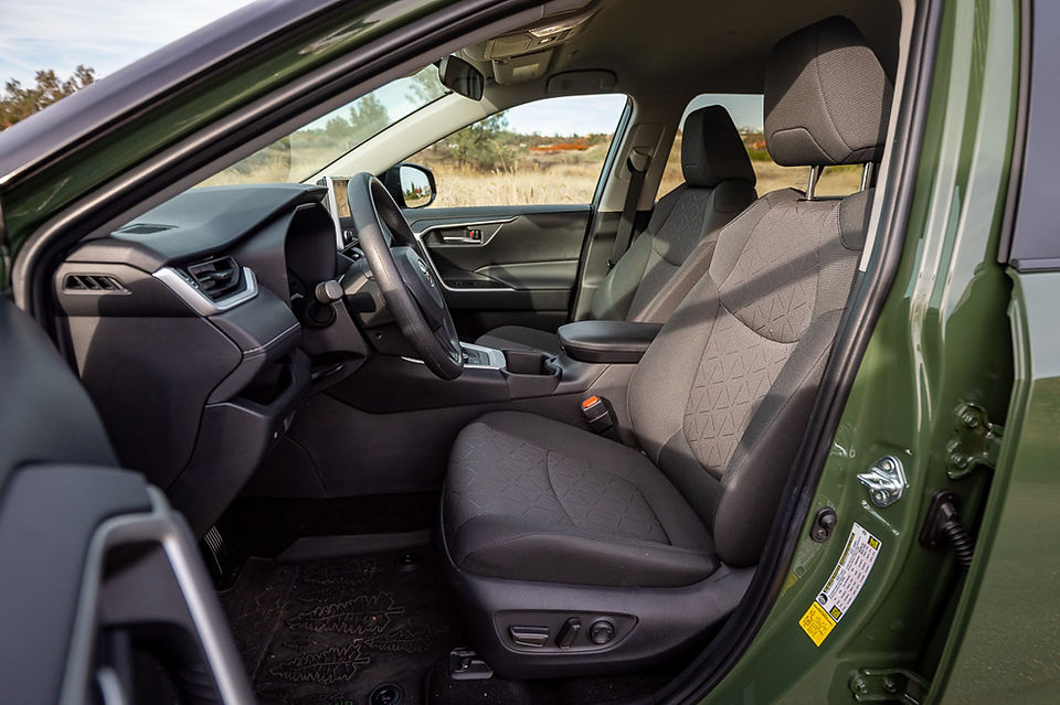 Toyota RAV4 Woodland front seats