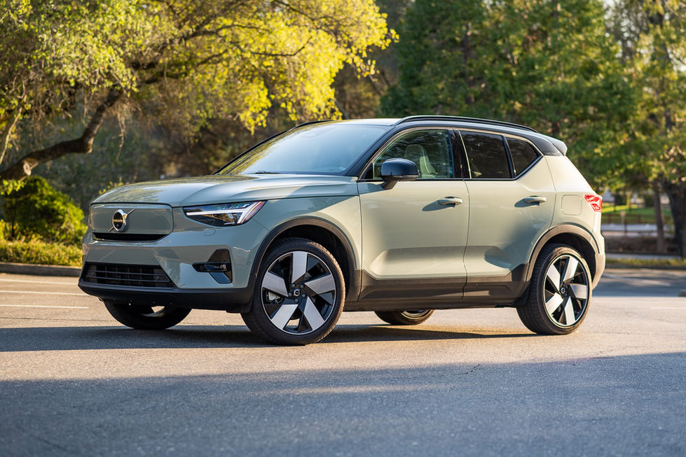 2023 volvo XC40 recharge sage green 