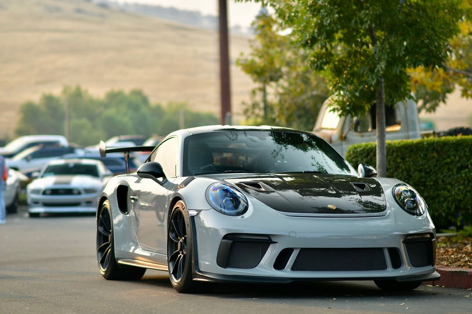 white porsche 991.2 GT3 RS 
