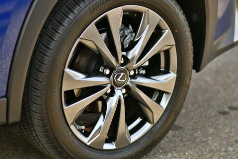 2021 Lexus UX 200 F Sport wheels