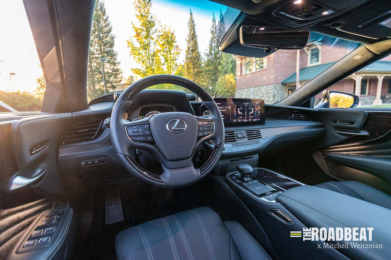 2021 Lexus LS 500h interior review 