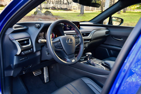 2021 Lexus UX 200 space