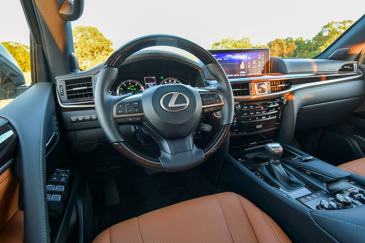 2021 Lexus LX570 interior review | the road beat