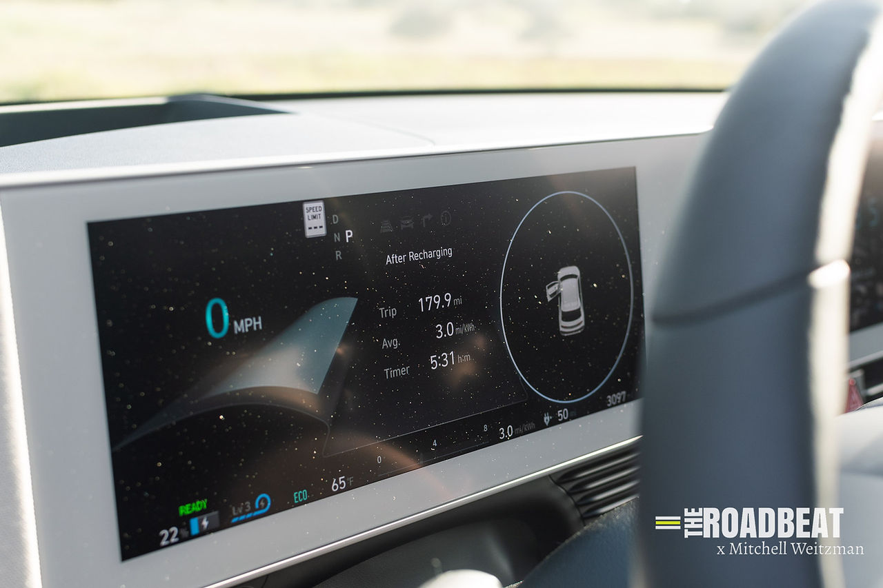 2022 Hyundai Ioniq 5 screens
