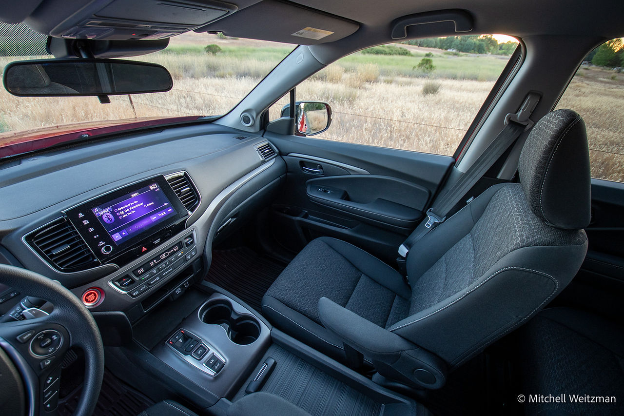 2021 Honda Ridgeline interior photo