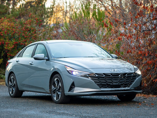 2023 Hyundai Elantra Hybrid review: conventionally unconventional