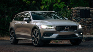 2025 Volvo V60 Cross Country review: Volvo lets me down again