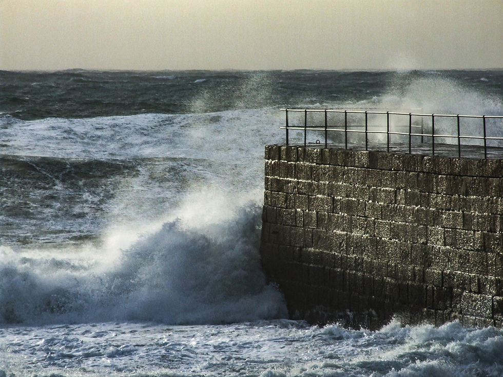 Waves at Porthleven