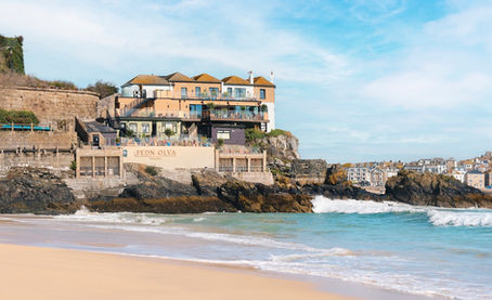 6 Great Places to Stay in West Cornwall: Tested & Reviewed