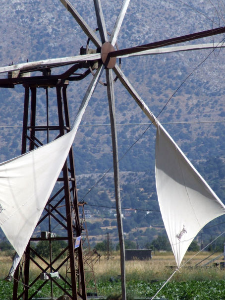 Discovering Crete's Windmill Plain: The Lasithi Plateau 🌿🌀