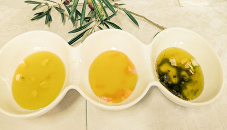 different olive oils made at the Lagar dos Pardieiros olive oil producing business