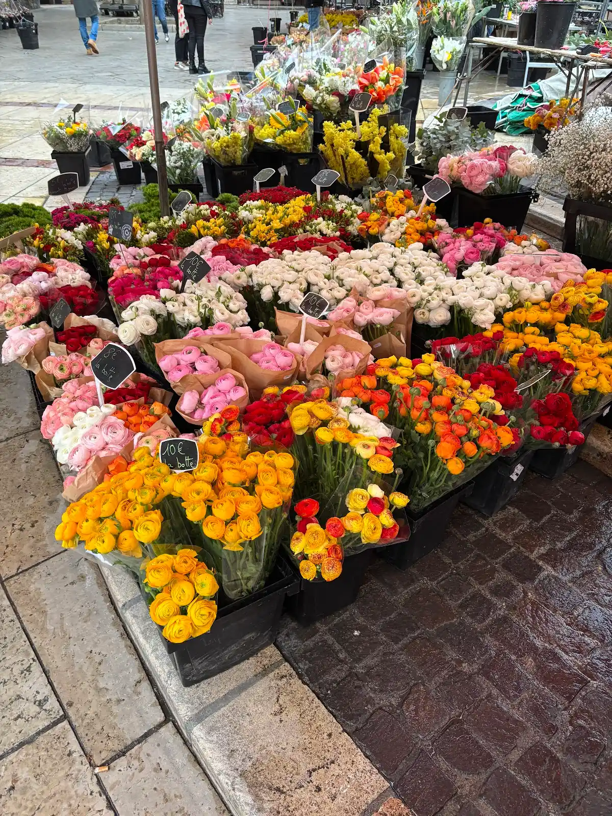 Flower market in Aix.