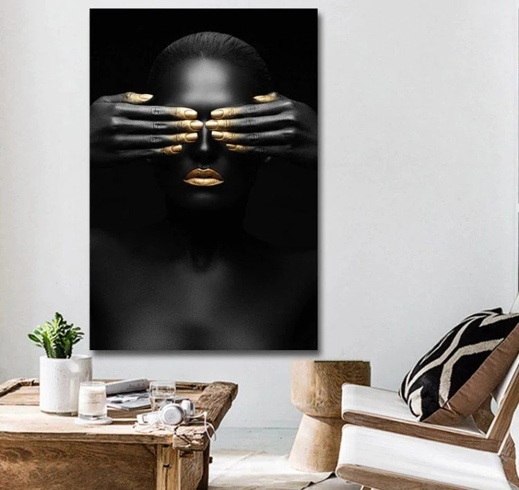 'אשת הברזל' תמונת קנבס דמות אפריקאית לסלון או לפינת אוכל דגם 555