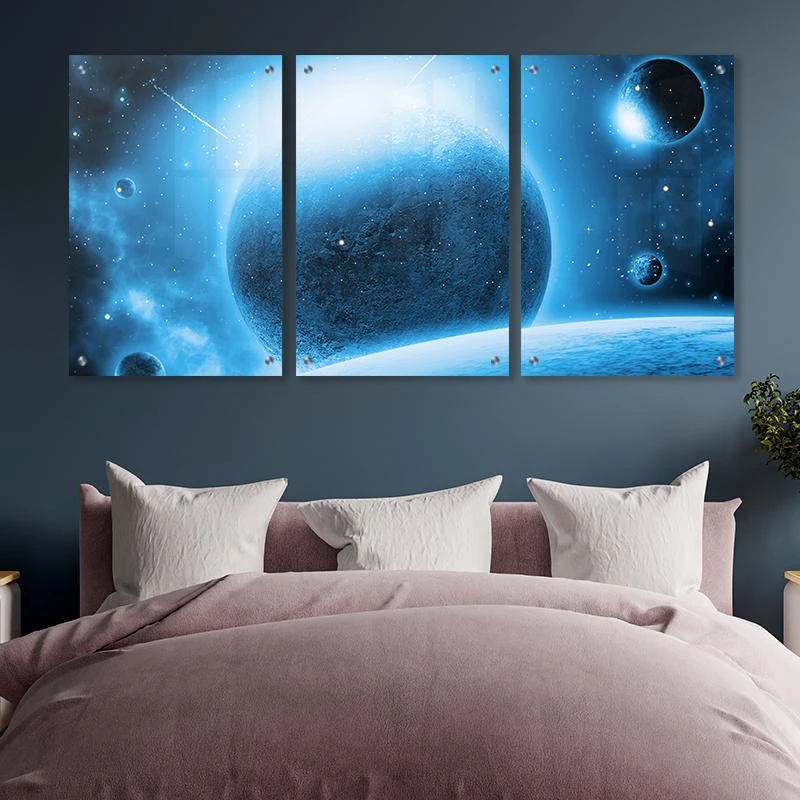 שלשת תמונות חלל מזכוכית עולם החוצנים הקסום לתלייה בסלון משרד או חדר נוער  דגם 135204