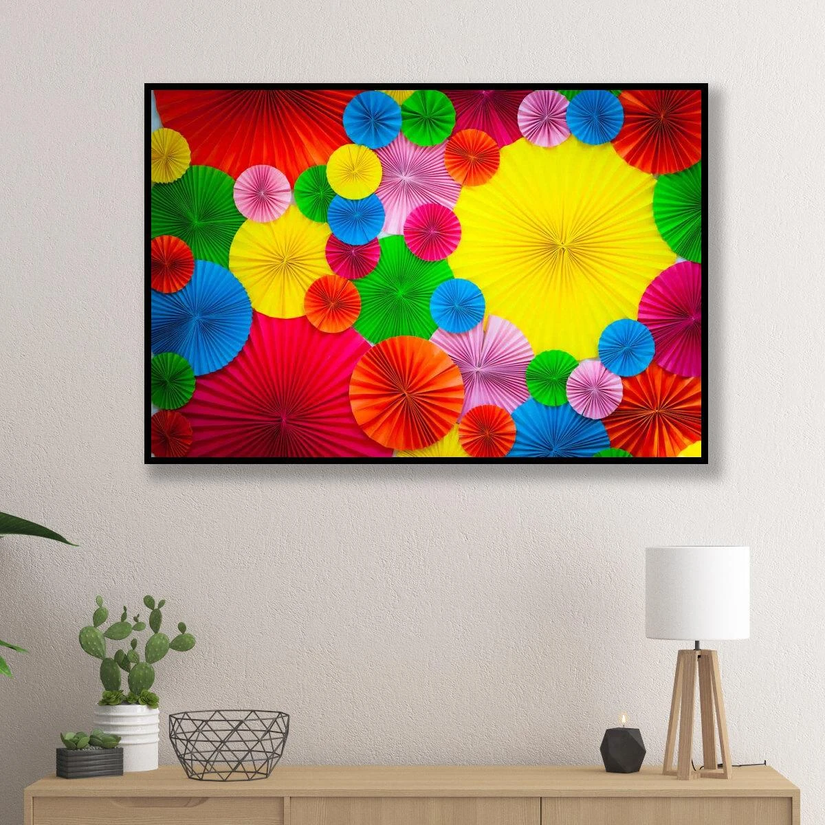 מניפות עגולות - תמונה מגניבה צבעונית על זכוכית או קנבס מתאימה לבתי מלון, לסטודיו או לפינת אוכל דגם 3728456