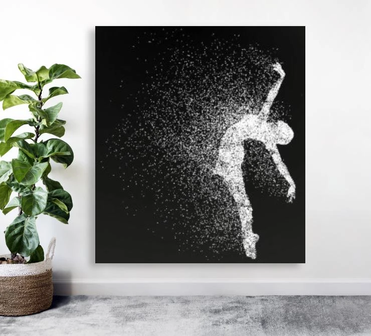 קנבס רקדנית בחול