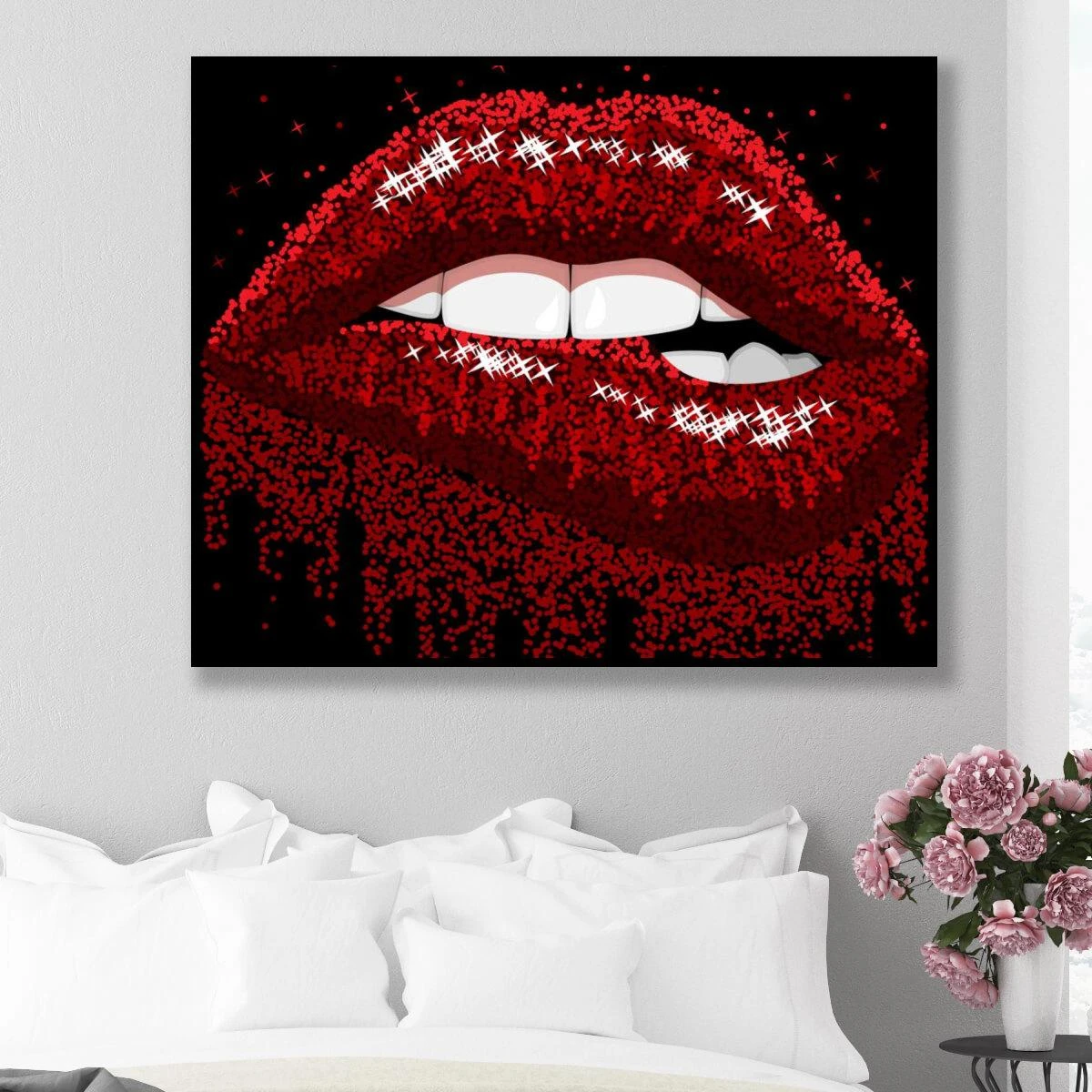 נושכת שפתיים תמונה אופנתית וטרנדית לחנויות אופנה או חדר שינה דגם 3728150