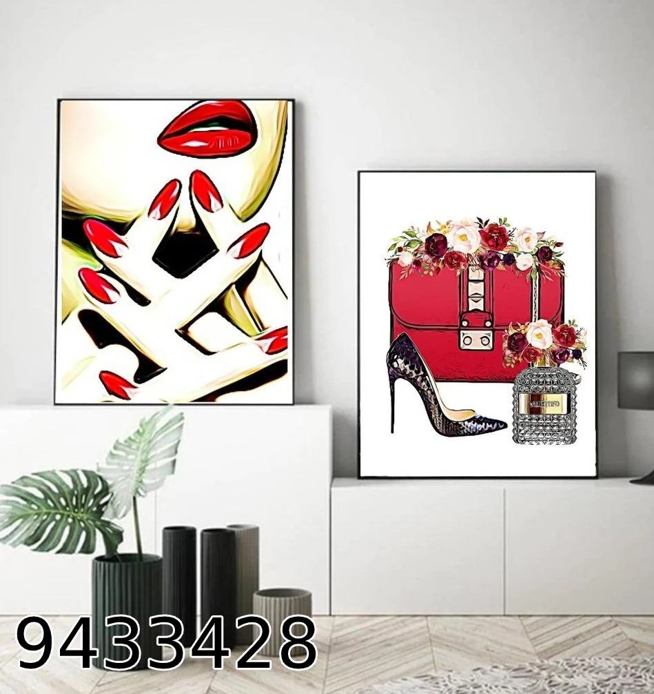 Red vibes - תמונות קנבס לחדר בנות דגם 9433428