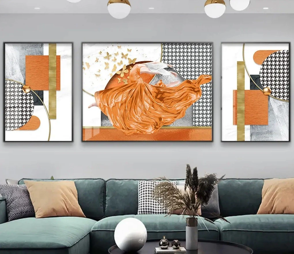 סט 3 תמונות קנבס מחולקות כתום זהב אבסטרקט עיצוב מיוחד דמויות ואנשים לסלון - דגם 24159741