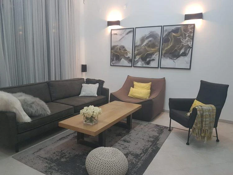 בבית של משפחת צור